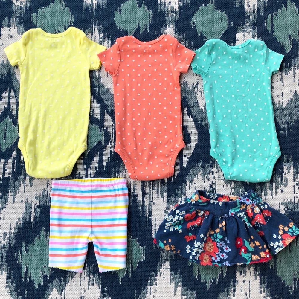 Girls 12M Onesies w/Skirt & Free PJ Bottoms EUC🌸 - Picture 4 of 6